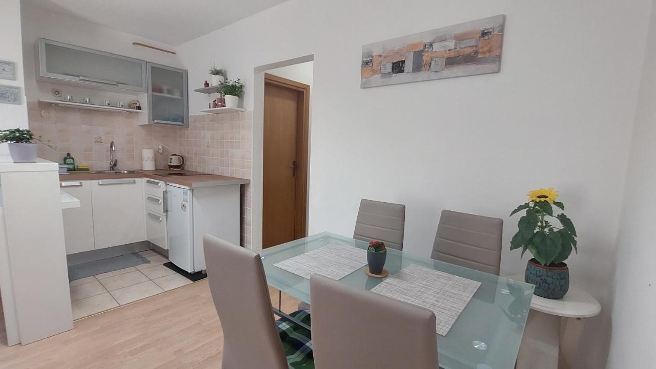 Studio 7Even Ground Floor Apartment Pula Exterior foto
